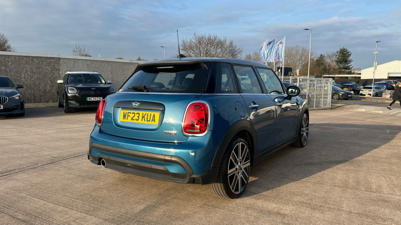 MINI Hatchback 1.5 Cooper Exclusive Premium 5dr Auto Petrol Hatchback